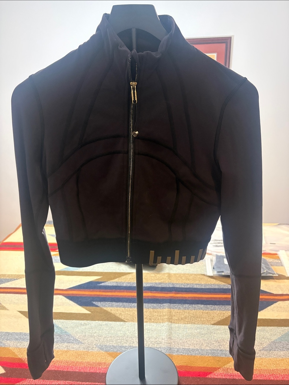 lululemon Define Cropped Jacket Black/Gold Everlux Size S - Picture 8 of 10